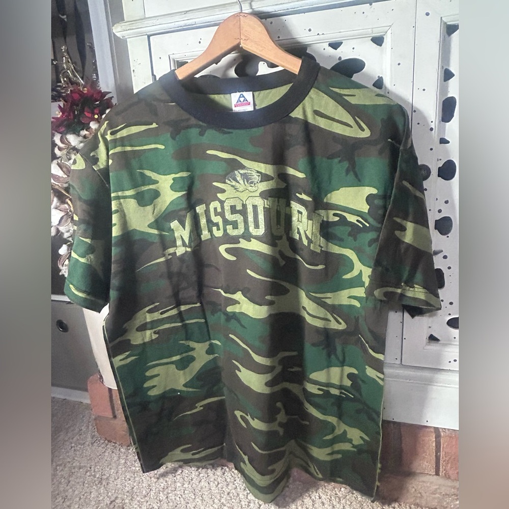 Missouri Camo Graphic Tee